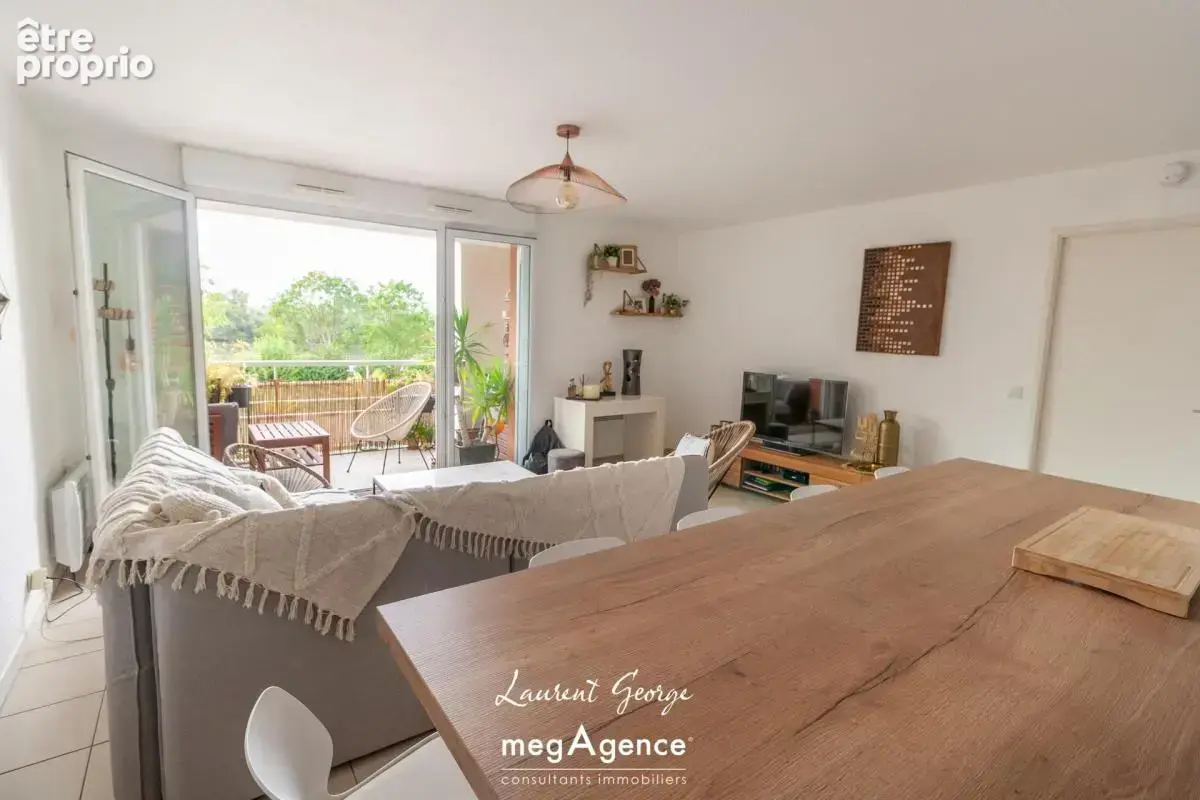 T3 avec balcon - Vue Seine et piscine - photo 3