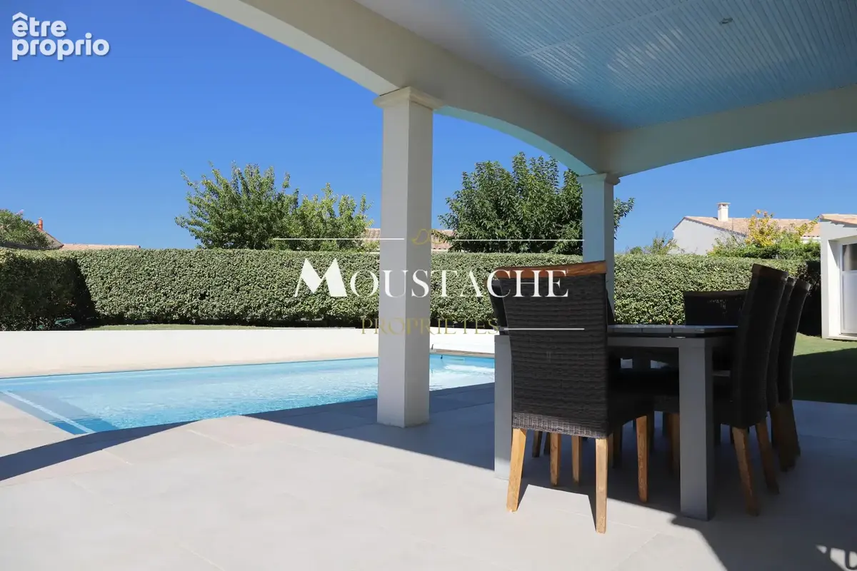 Maison / villa  aux belles prestations - piscine & centre- ville à pied - - photo 8