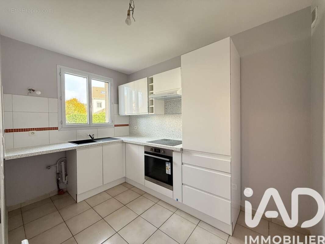 Photo 3 - Maison à SAVIGNY-LE-TEMPLE