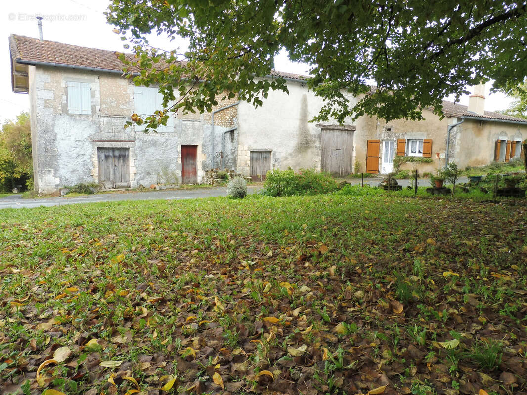 Maison à BOUTEILLES-SAINT-SEBASTIEN