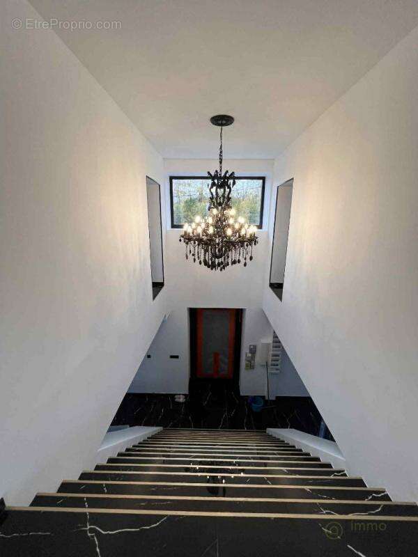 Maison 244 m² à Feignies  - photo 18