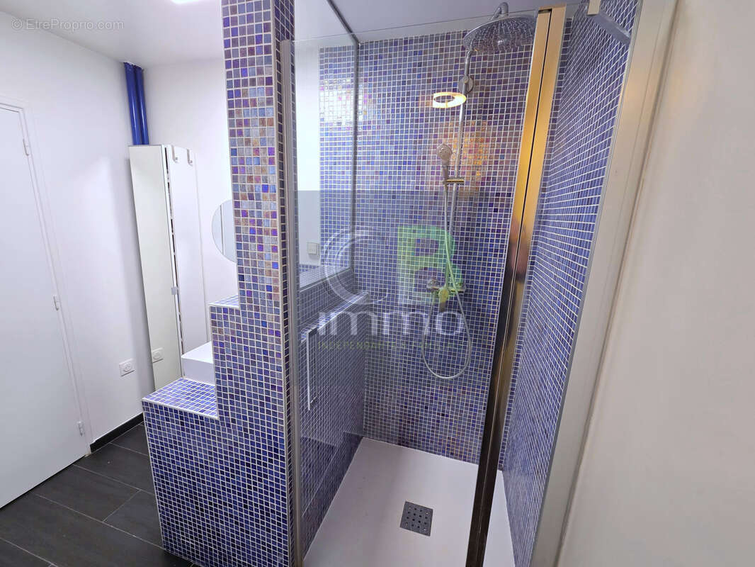 Appartement à PARIS-20E