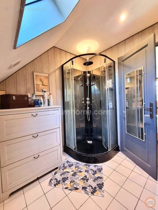 Maison à AVRAINVILLE