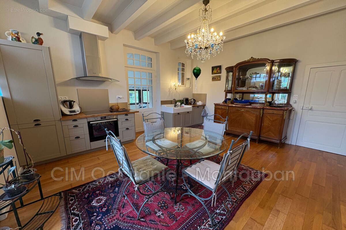 Maison à CASTELSARRASIN