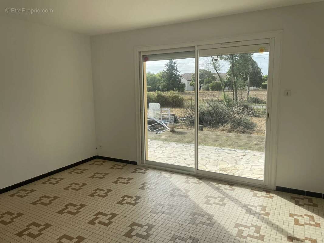 MAISON de plain-pied sur un jardin de 6000m2. - photo 2