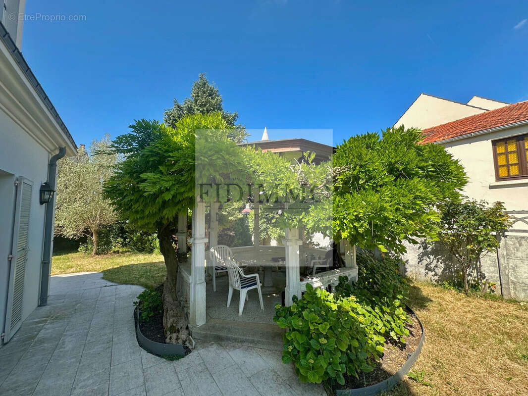 Maison à ORMESSON-SUR-MARNE