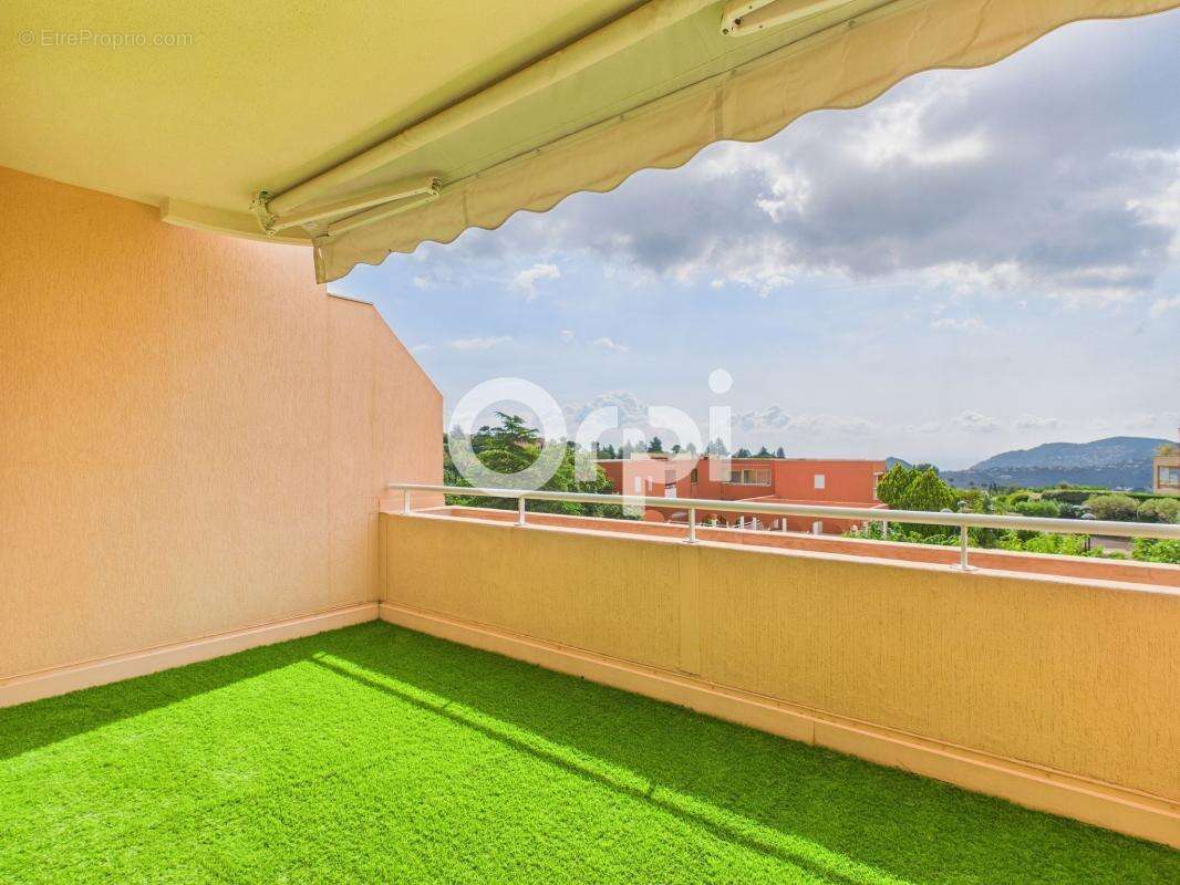 Appartement à MANDELIEU-LA-NAPOULE