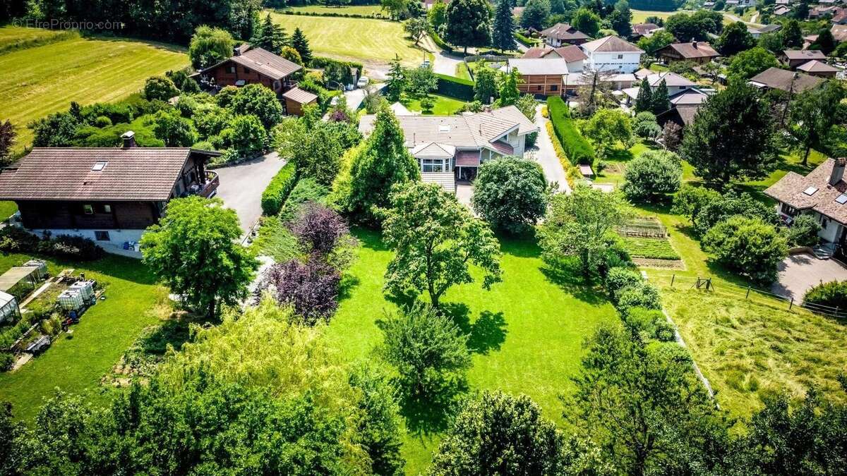 Terrain à FESSY