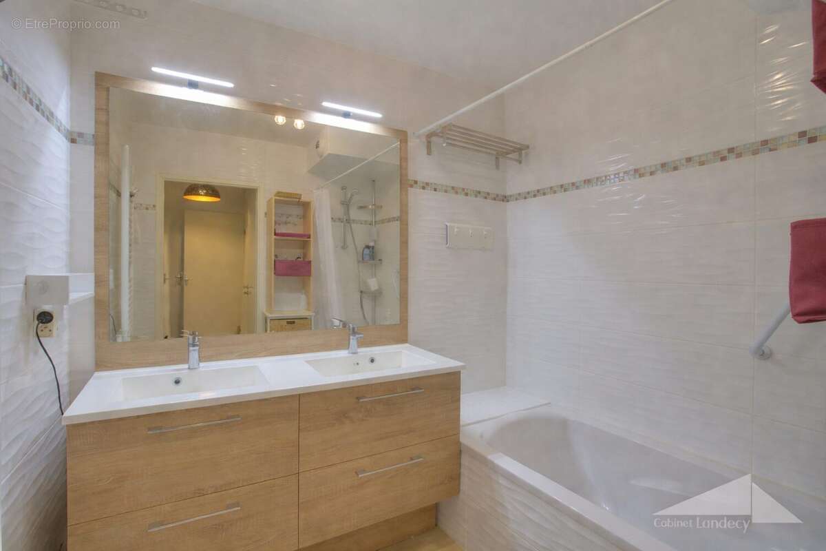 Appartement à FERNEY-VOLTAIRE