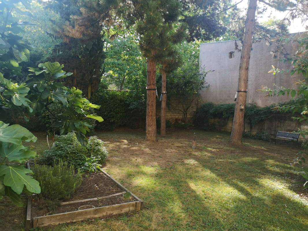 Appartement à LE KREMLIN-BICETRE