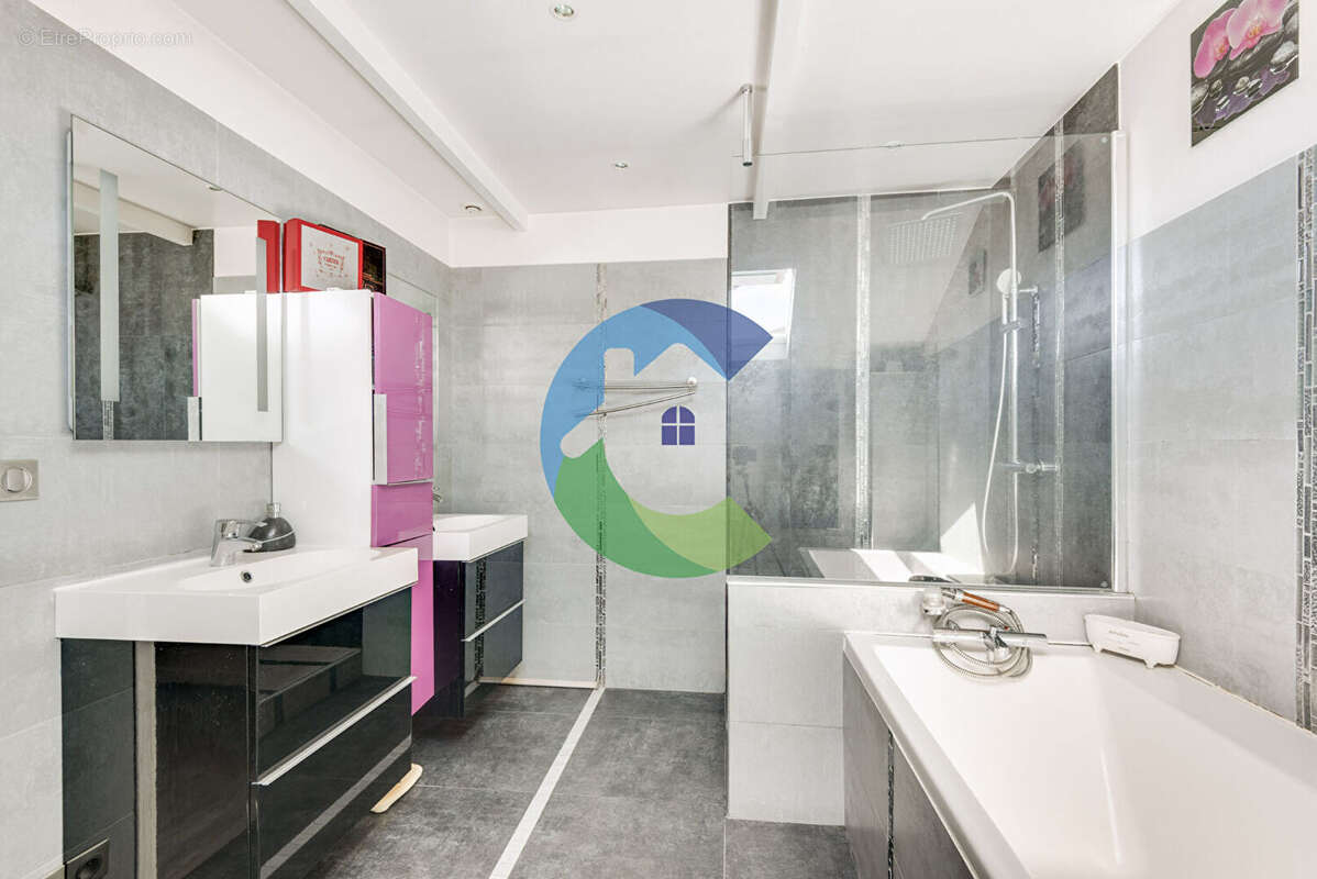 Maison à SAULX-LES-CHARTREUX