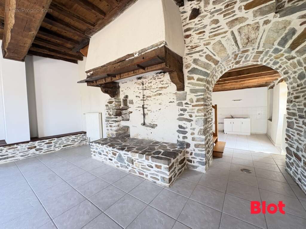 Maison 88 m² à Saint-Uniac  - photo 6