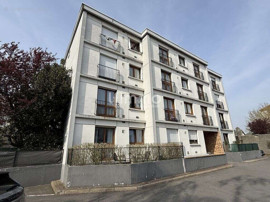 Appartement à LIVRY-GARGAN