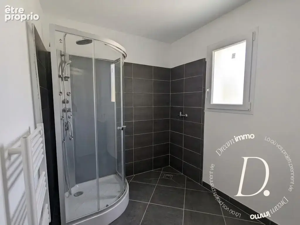Maison 93 m² à Arles  - photo 6