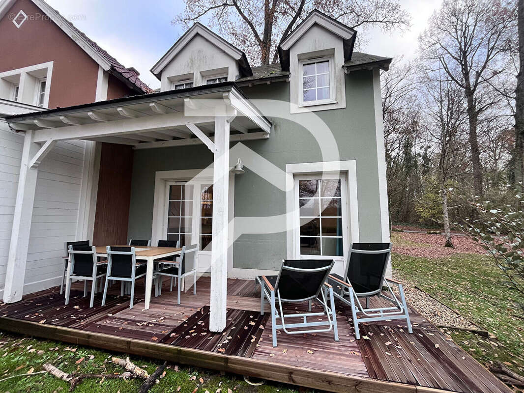 Maison à CHAMOUILLE