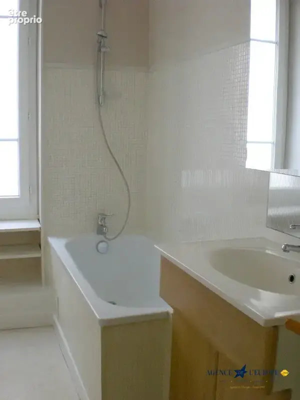 Appartement 57 m² à Vichy  - photo 6