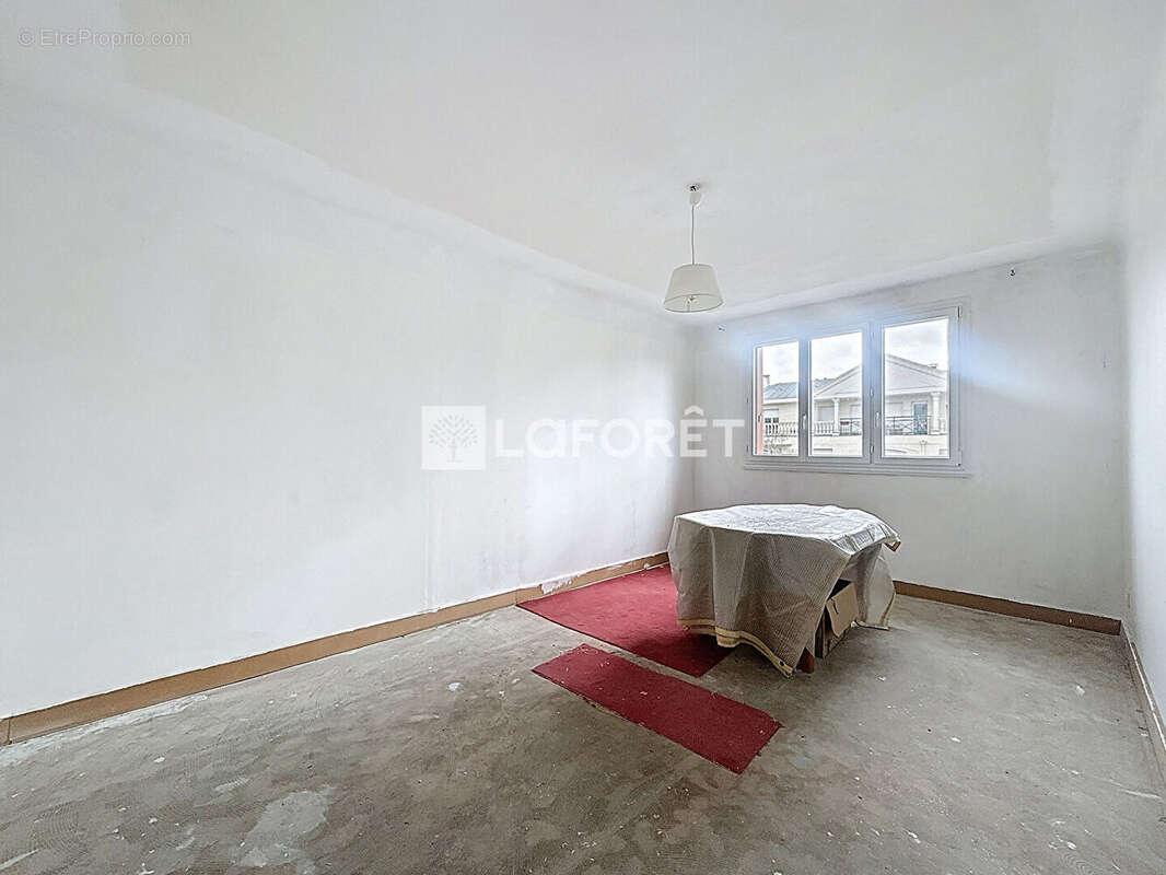 Appartement à LE PLESSIS-ROBINSON