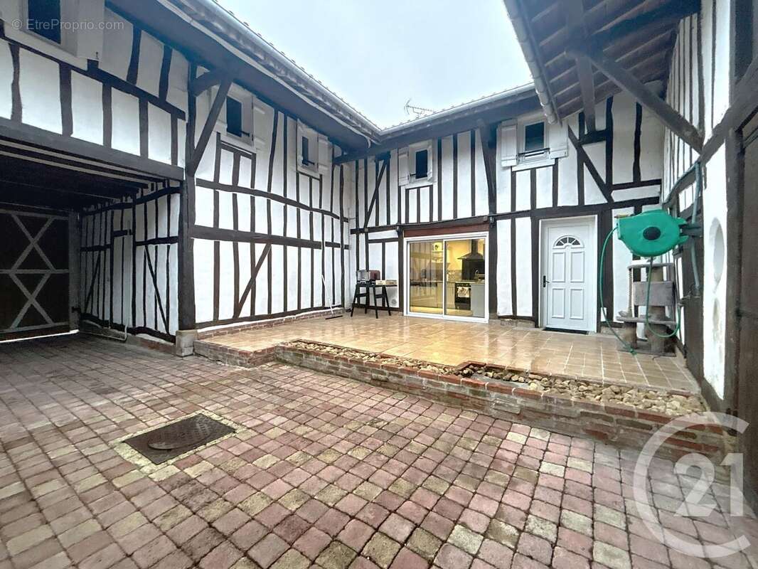 Maison à SAINT-AMAND-SUR-FION