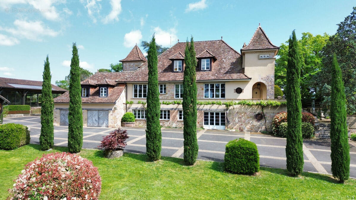 Maison à CAPDENAC