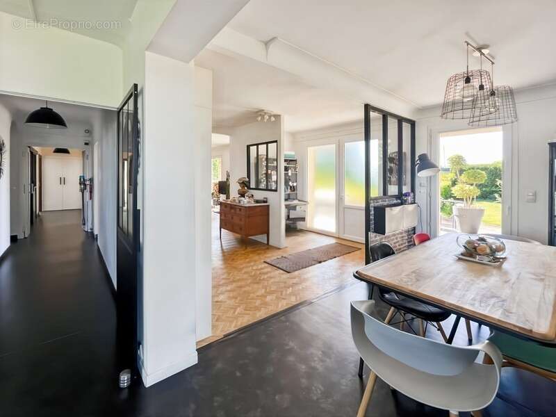 Maison à PERRECY-LES-FORGES