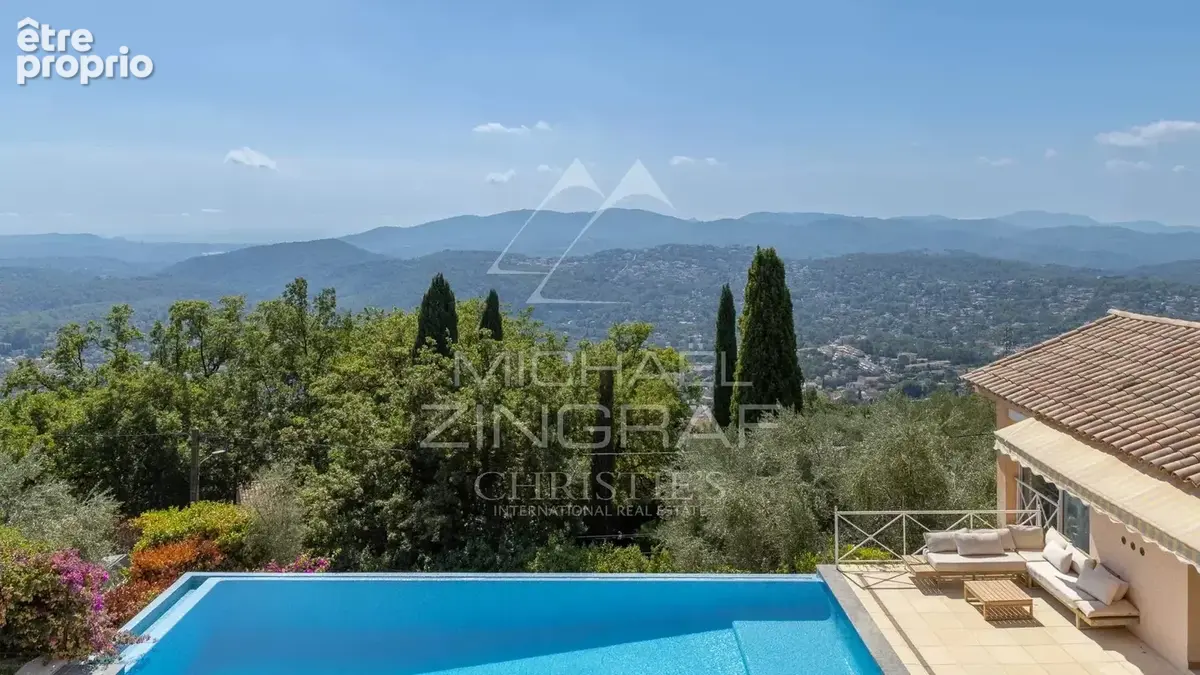 Une villa idéalement située proche du Village avec vue mer panoramique - photo 13