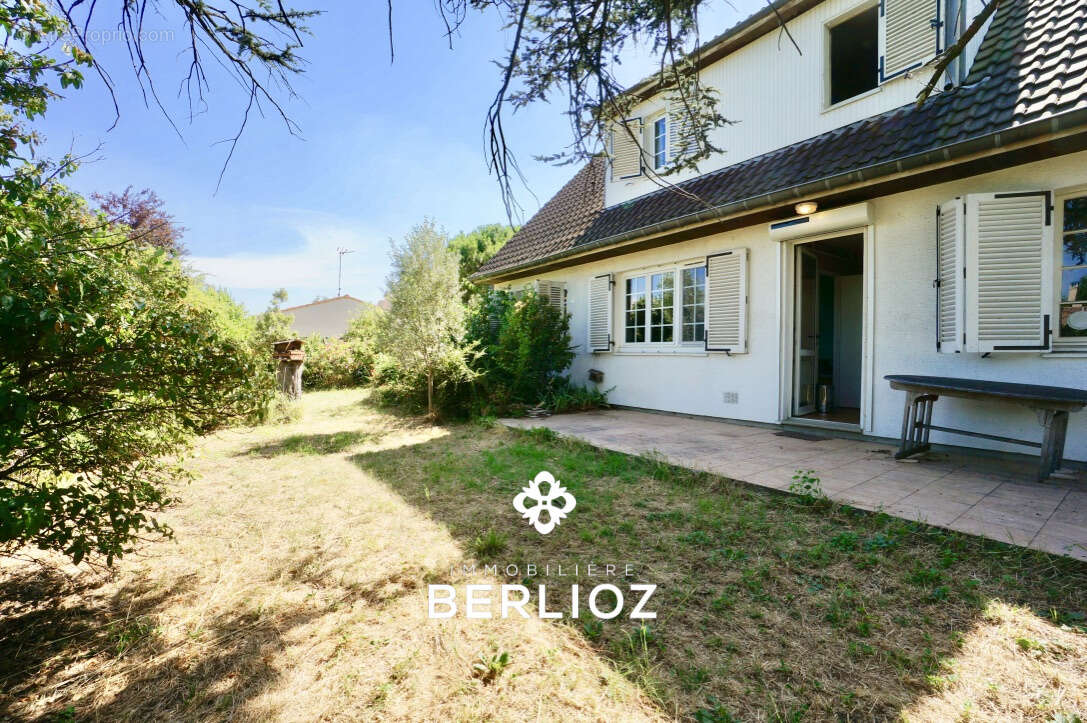 Maison de 150 m2 sur terrain de 1208 m2 avec piscine quartier Bellevue - photo 11