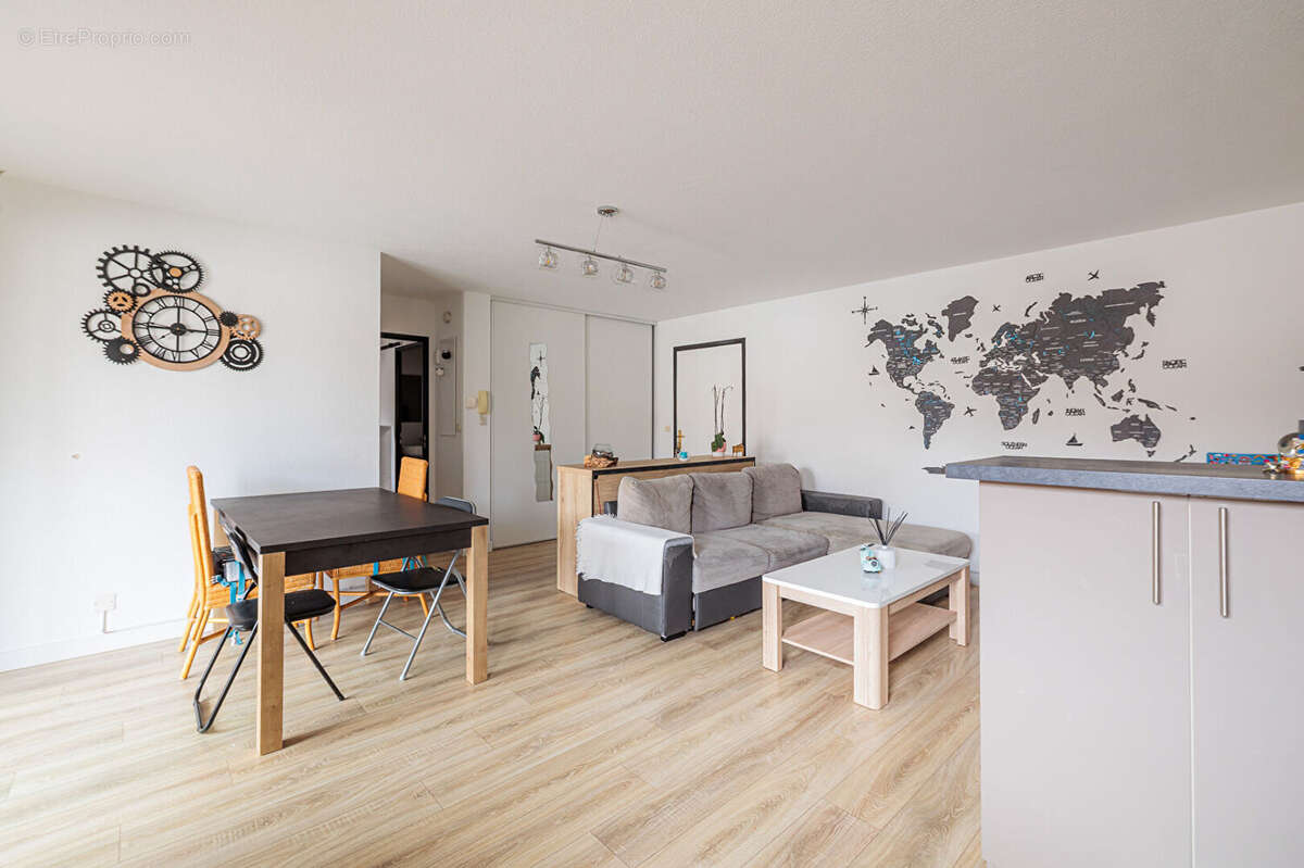 Appartement à POMPERTUZAT