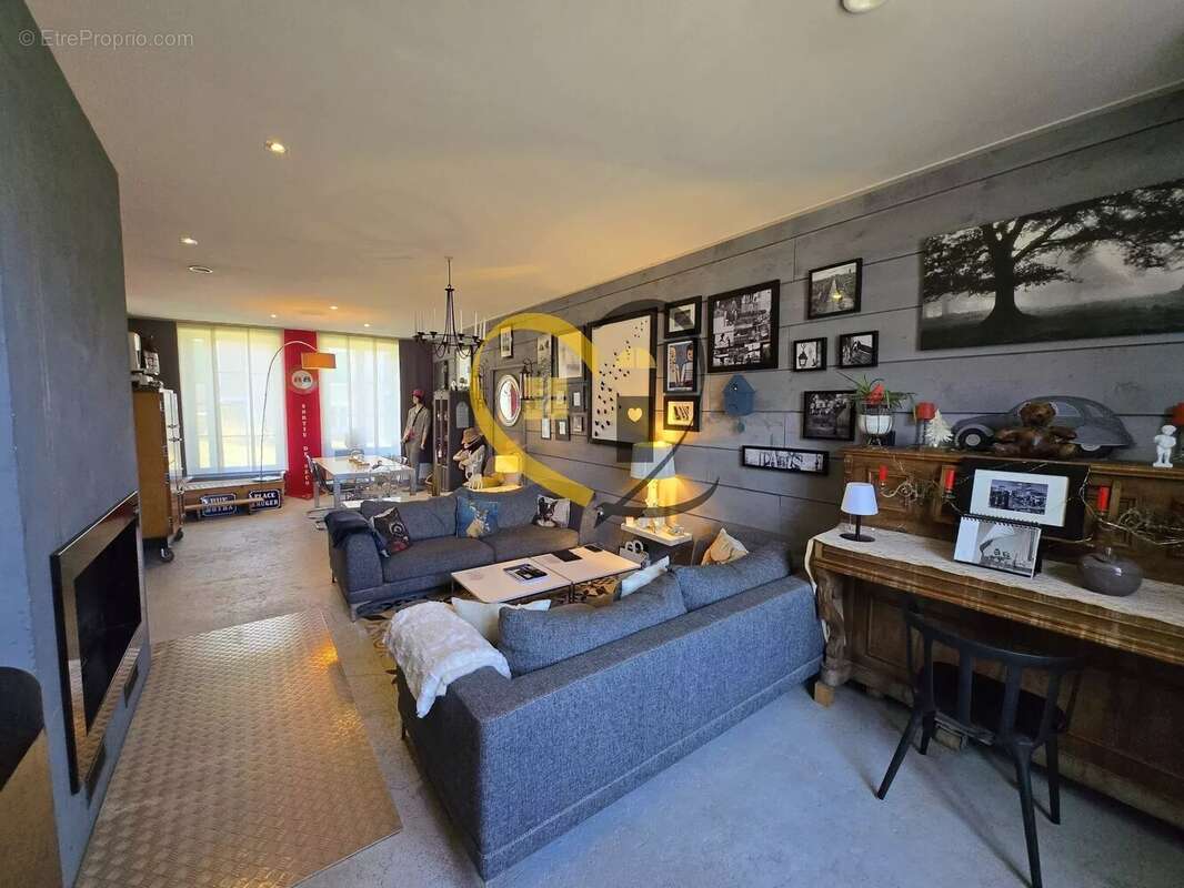 À vendre – Maison de village à Humbligny (18250) - photo 2