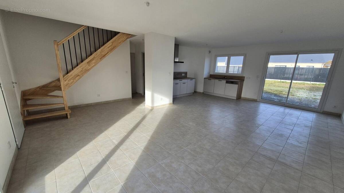 Maison à LA SUZE-SUR-SARTHE