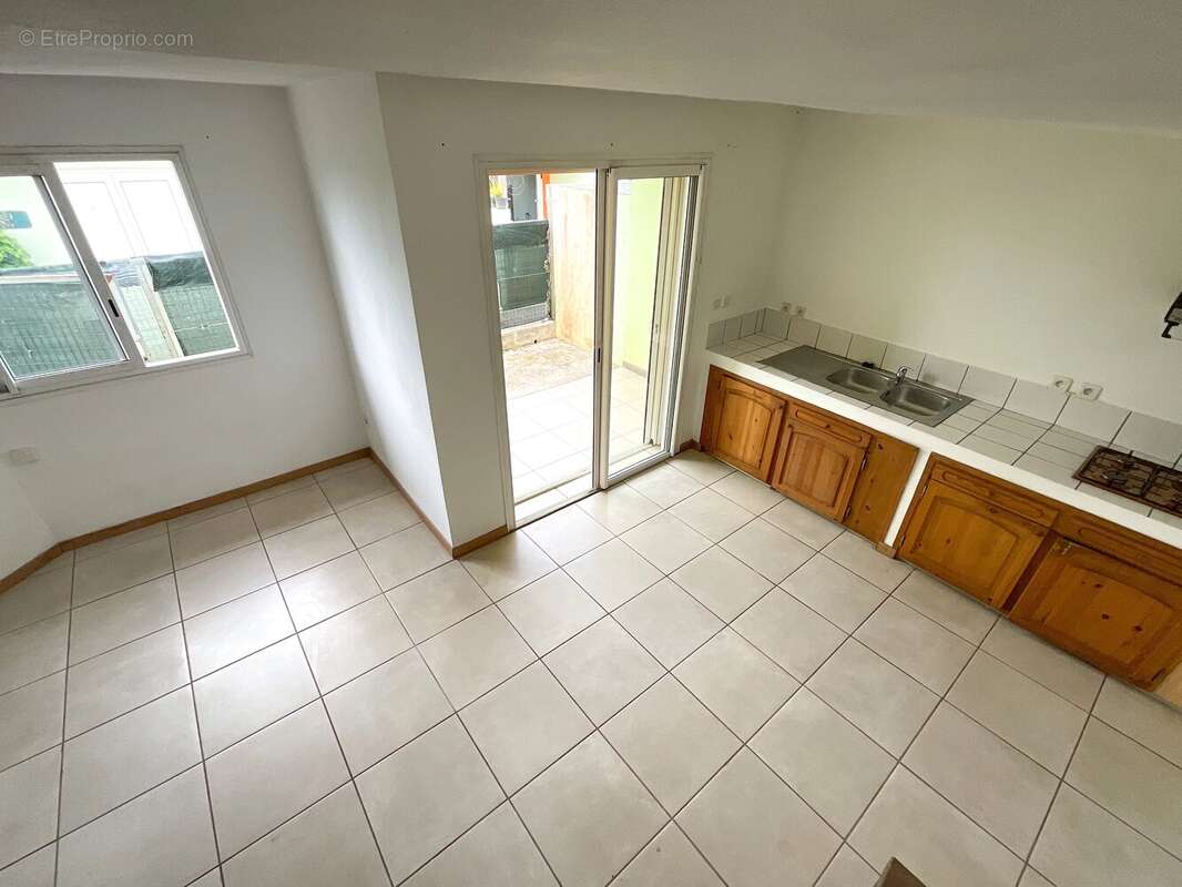 Maison à LES AVIRONS