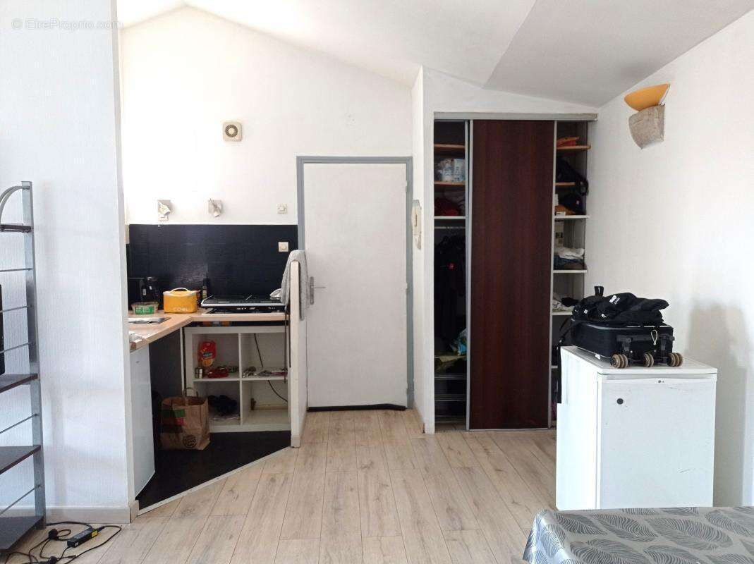 Appartement à BAGNOLS-SUR-CEZE