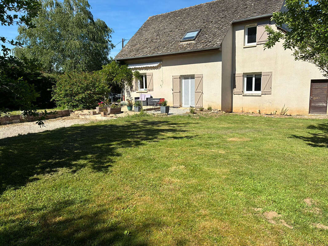 Maison à MONTROZIER