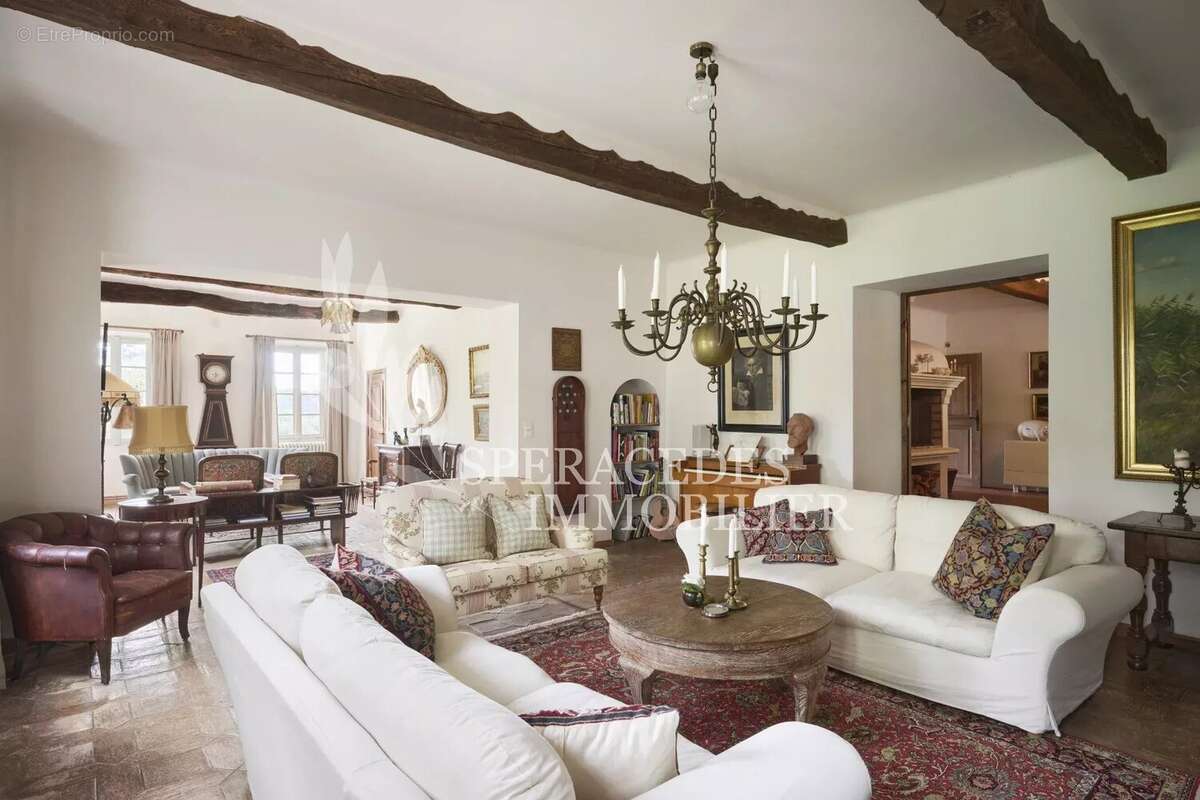 Maison à PEYMEINADE