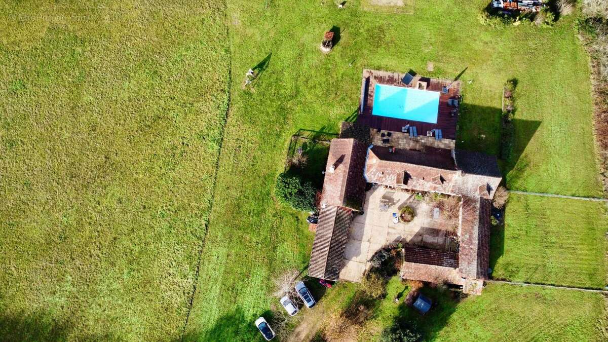 Maison à SAINTE-ALVERE