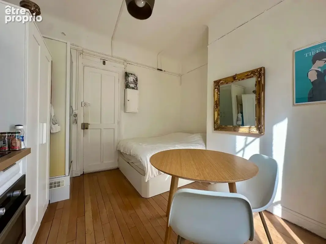 Paris xvi - porte d'auteuil - chambre de service meublee - photo 3