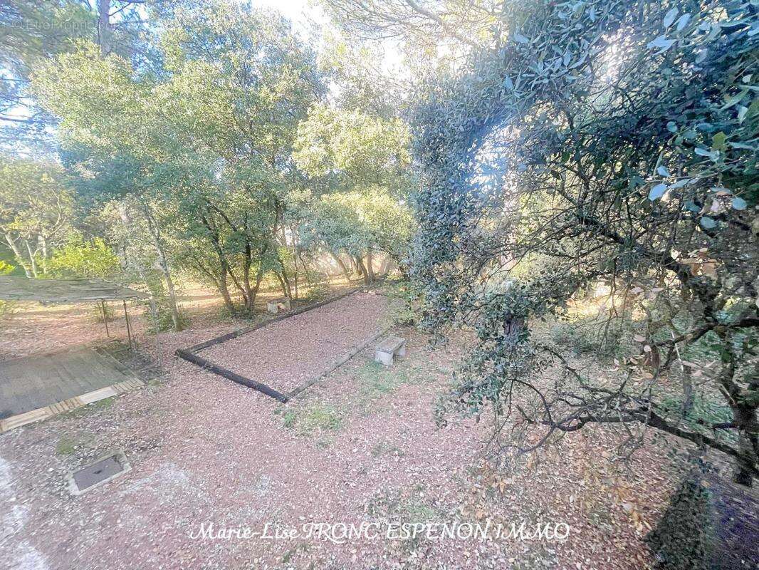 Maison à PERNES-LES-FONTAINES