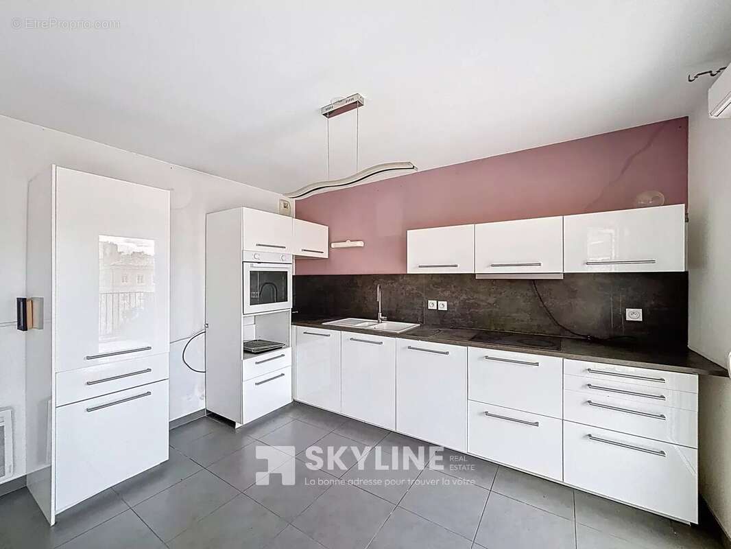 Appartement à MARSEILLE-3E