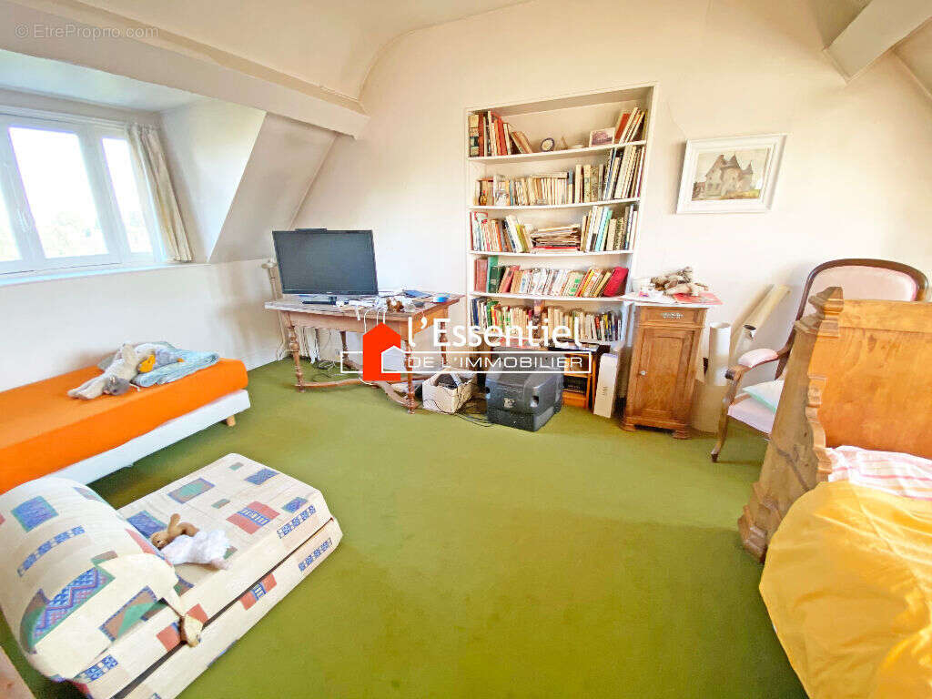 Maison à VERNEUIL-SUR-SEINE