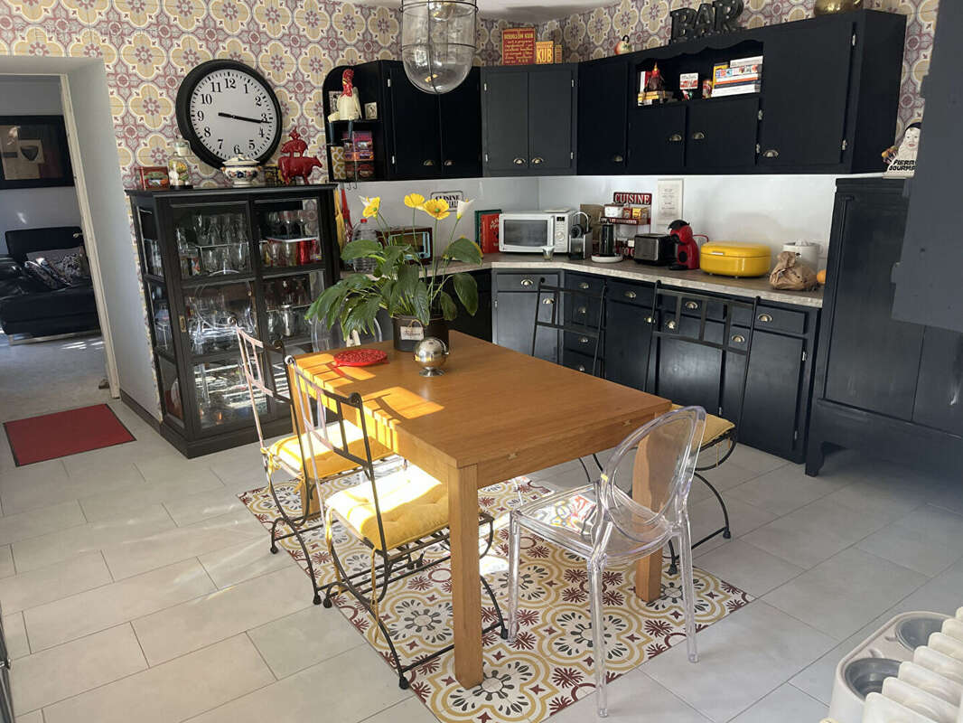 Maison à MONTS-SUR-GUESNES