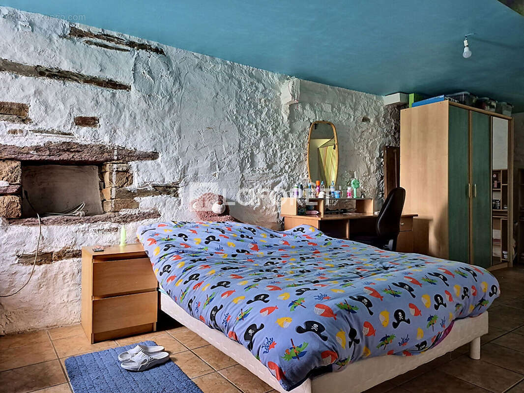 Maison à LOYAT