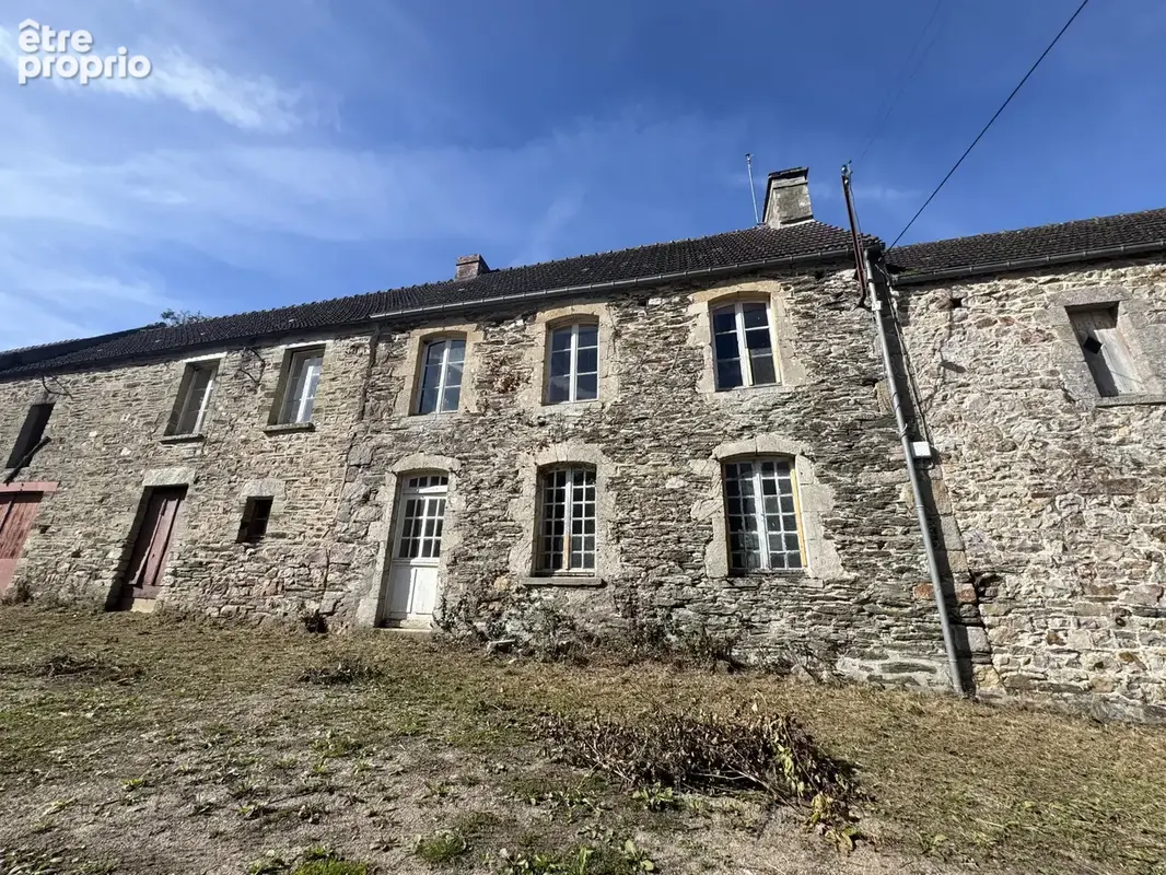 Jolie maison en pierres avec jardin et dependances a renover - photo 13