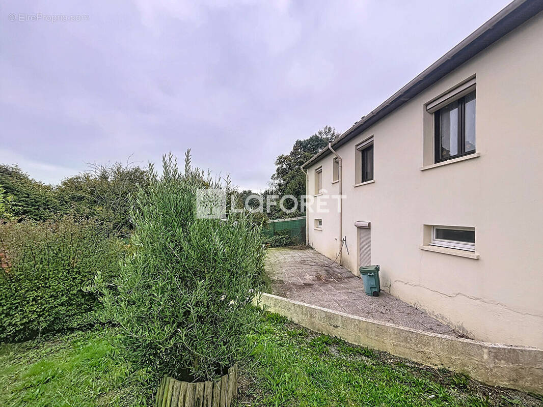 Maison à LA CHAPELLE-BICHE