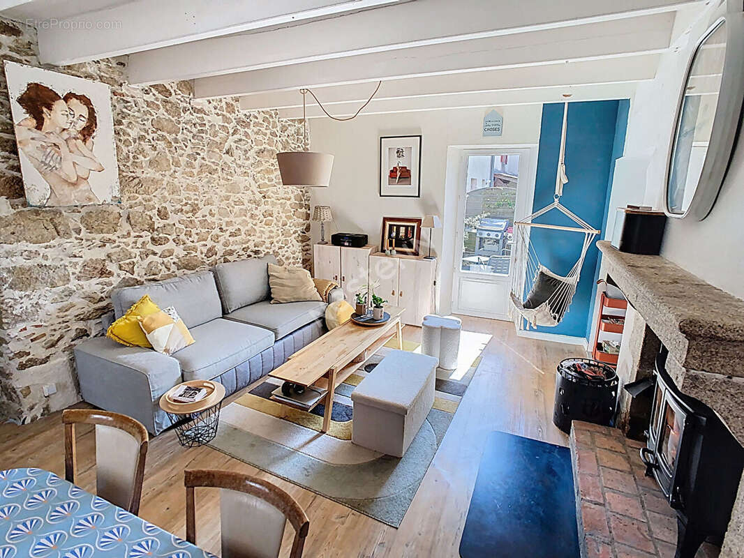 Maison à BOUSSAY