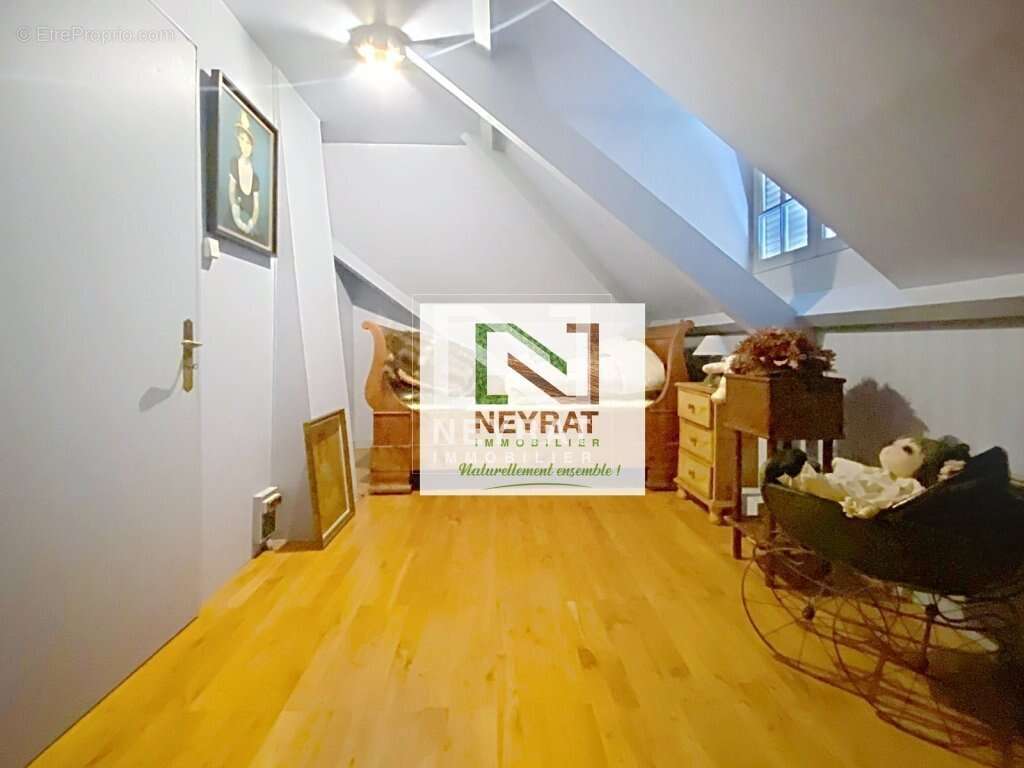 Maison à CHAMPFORGEUIL