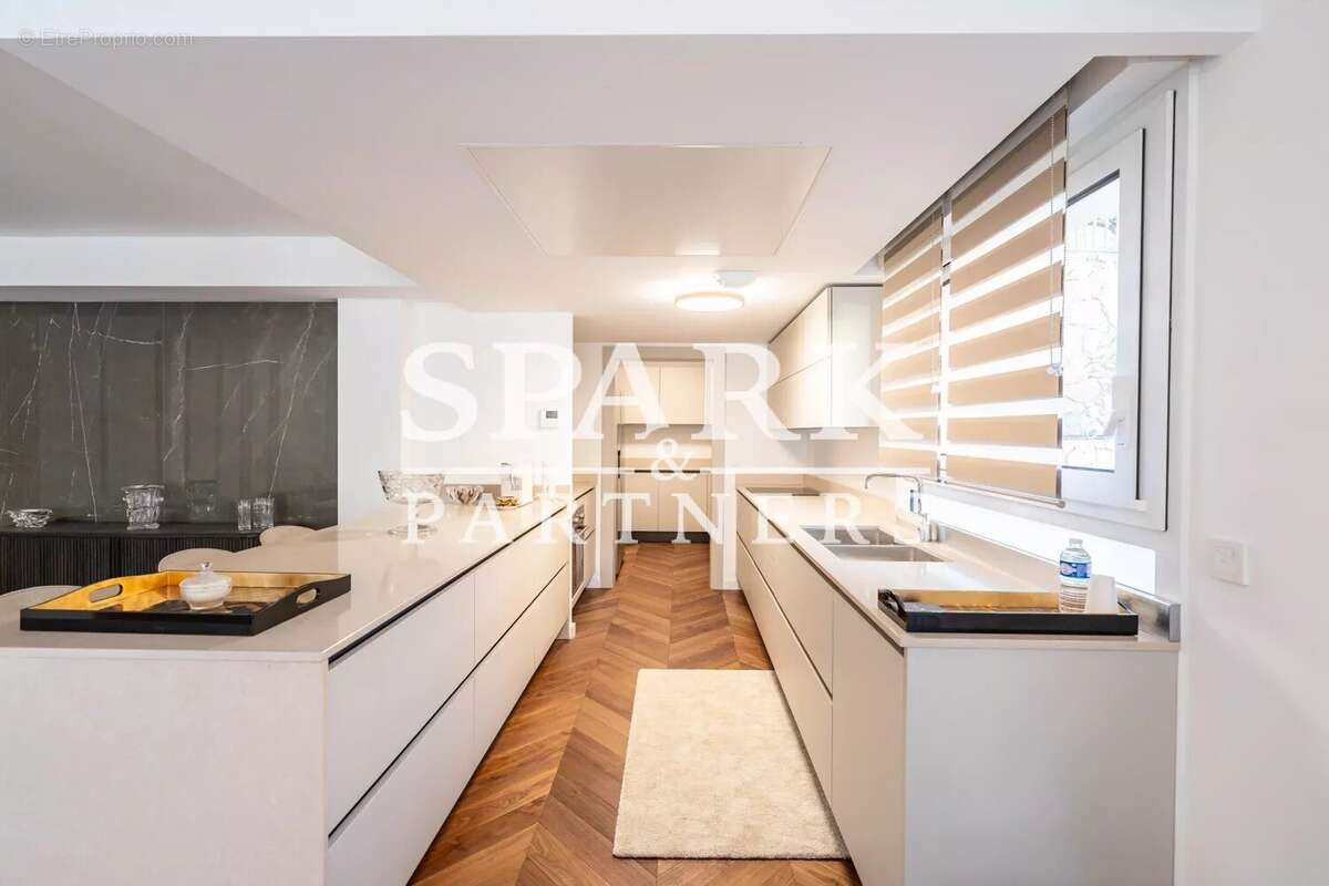 Appartement à ROQUEBRUNE-CAP-MARTIN