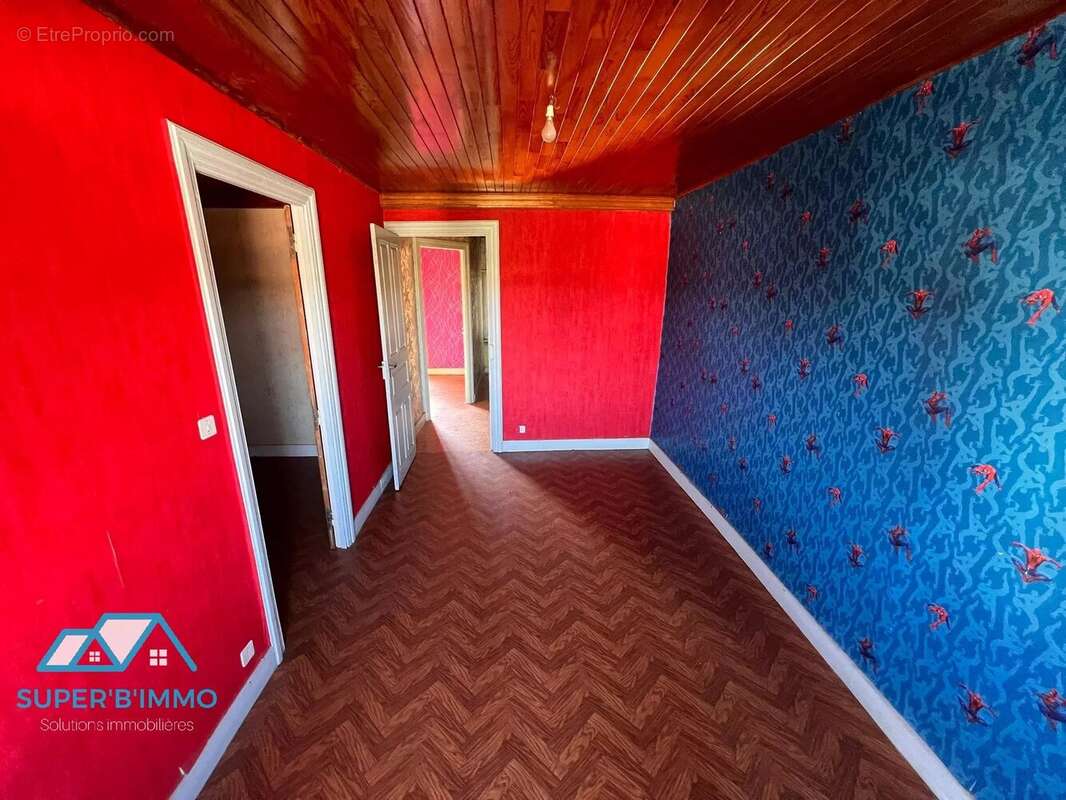 MAISON - 140 m2 - Terrain et dépendance - photo 11
