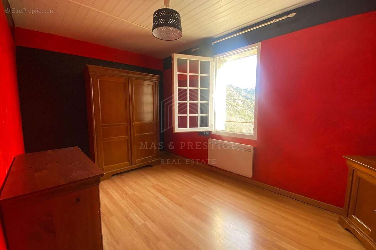 Maison à COUSTOUGES