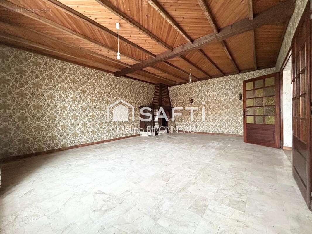 Photo 2 - Maison à AVRILLE