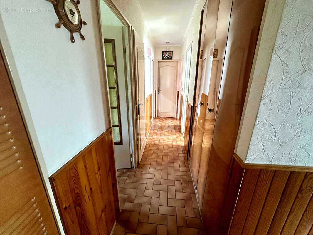 Maison à VILLENEUVE-LA-GUYARD