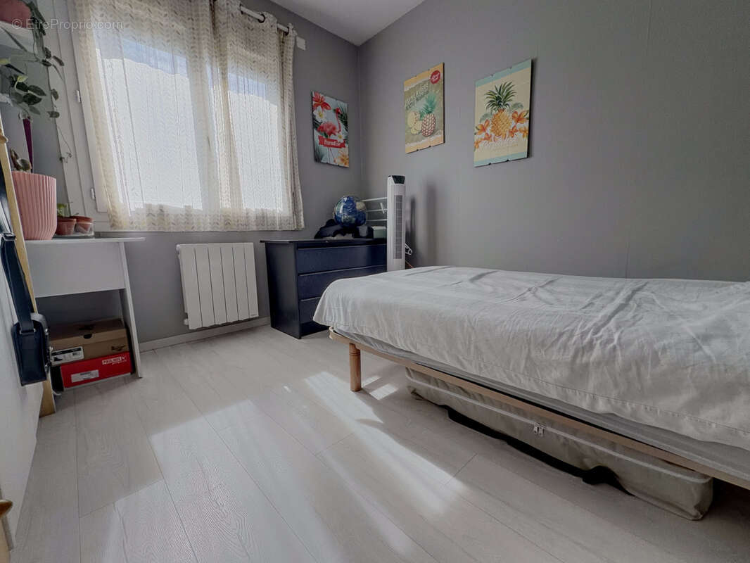 À VENDRE   Maison rénovée avec terrain de 3 327 m2 - photo 10
